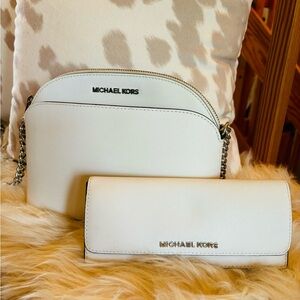 Michael Kors Cindy Dome Crossbody Bag Purse Saffiano Leather White w/Wallet
